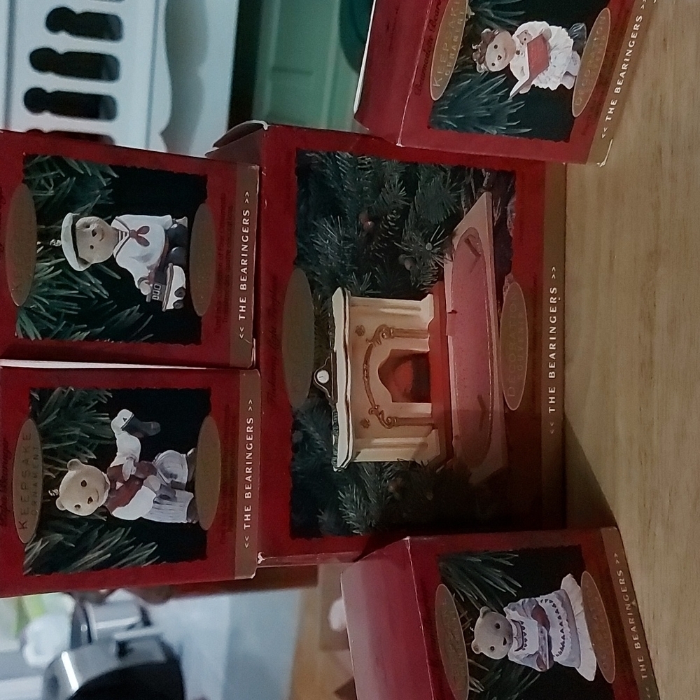 Hallmark The Bearingers Ornament Set